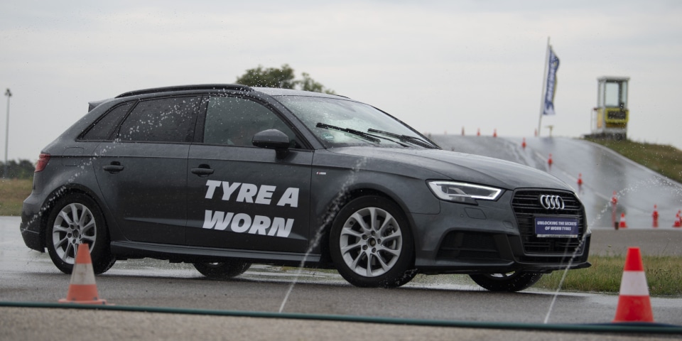 Audi A3 nat wegdek circuit Michelin Wenen
